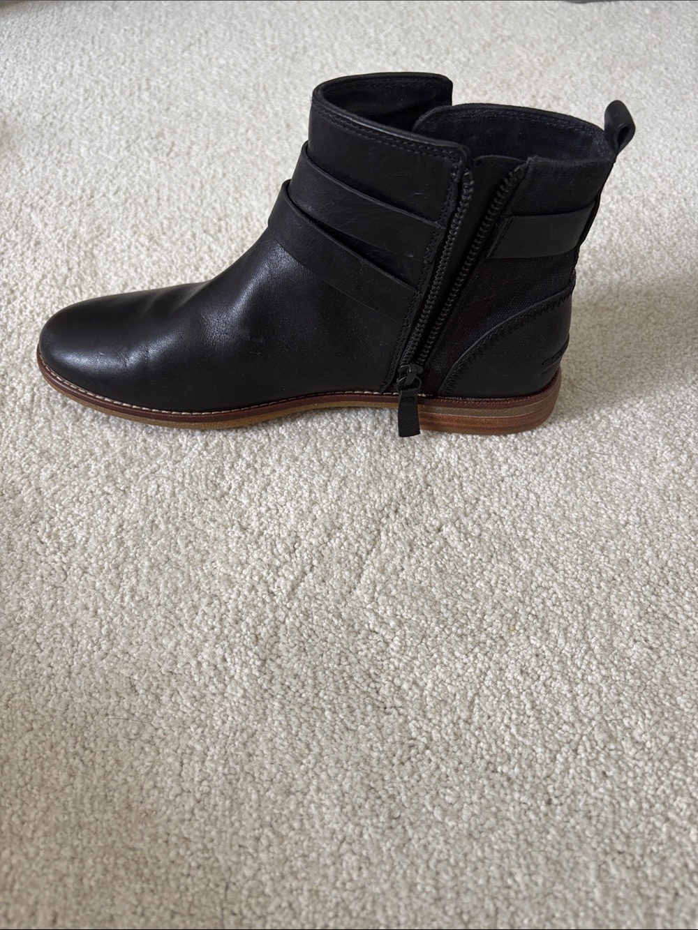 Sperry Black Leather Strap Ankle Boots with side zipper size 7.5 - Picture 3 of 8